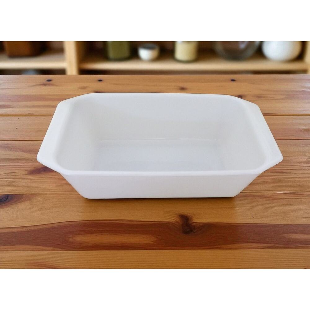 Pyrex Loaf Pan 215-B Vintage Milk Glass Ovenware  9" x 5" x 3 1-1/2 Quart USA